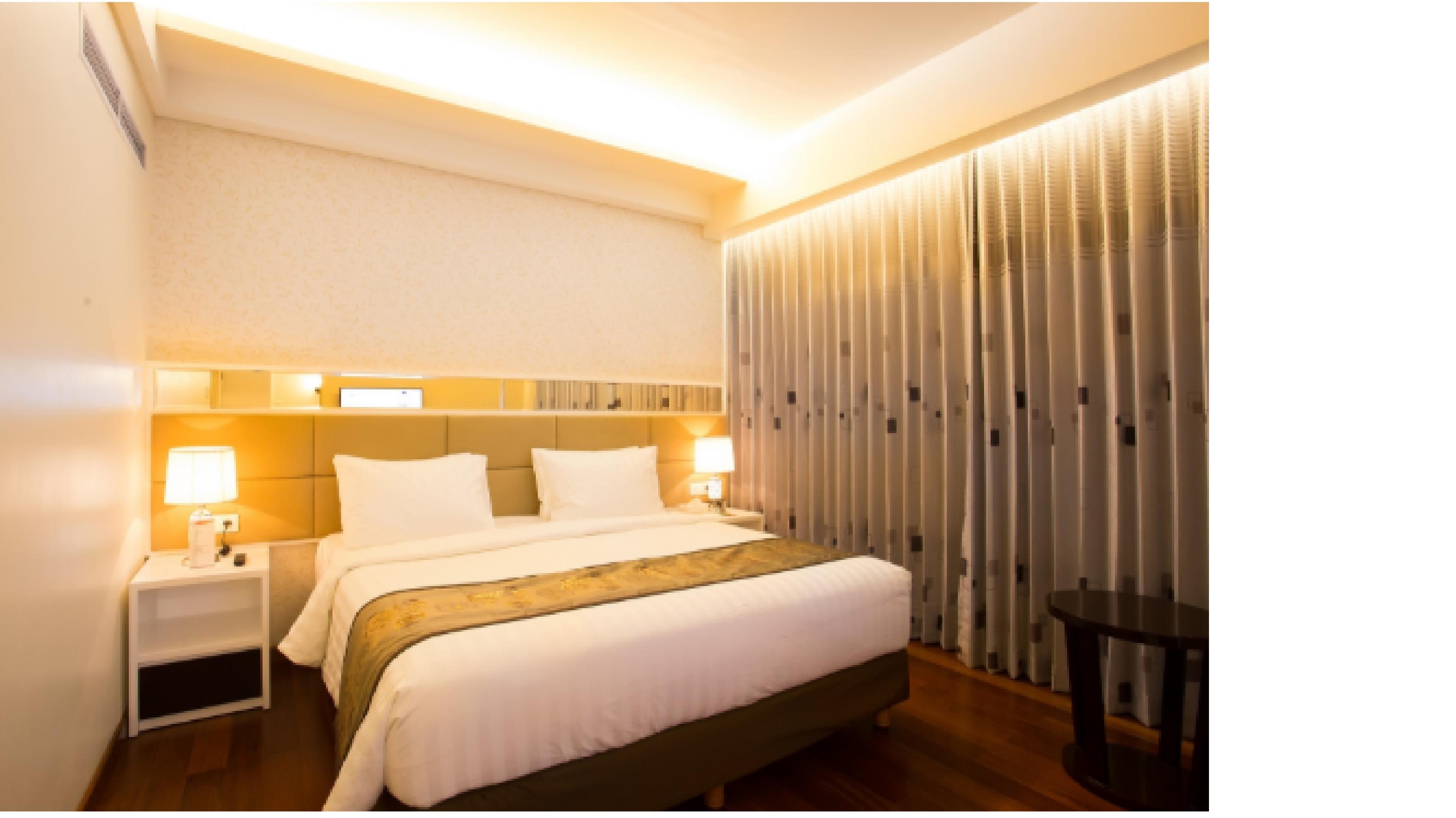 Golden Palace Hotel Lombok Mataram Esterno foto