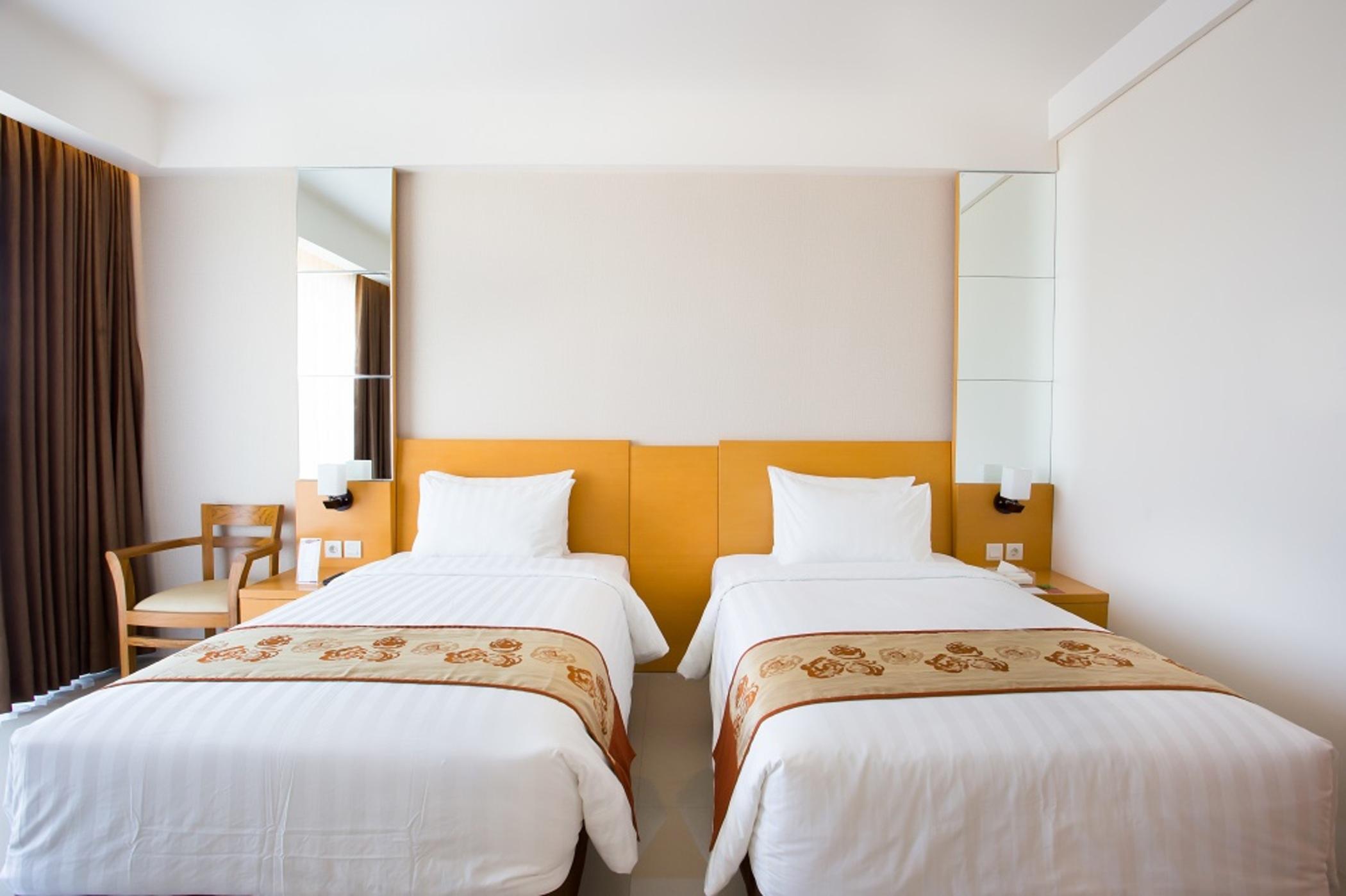 Golden Palace Hotel Lombok Mataram Esterno foto