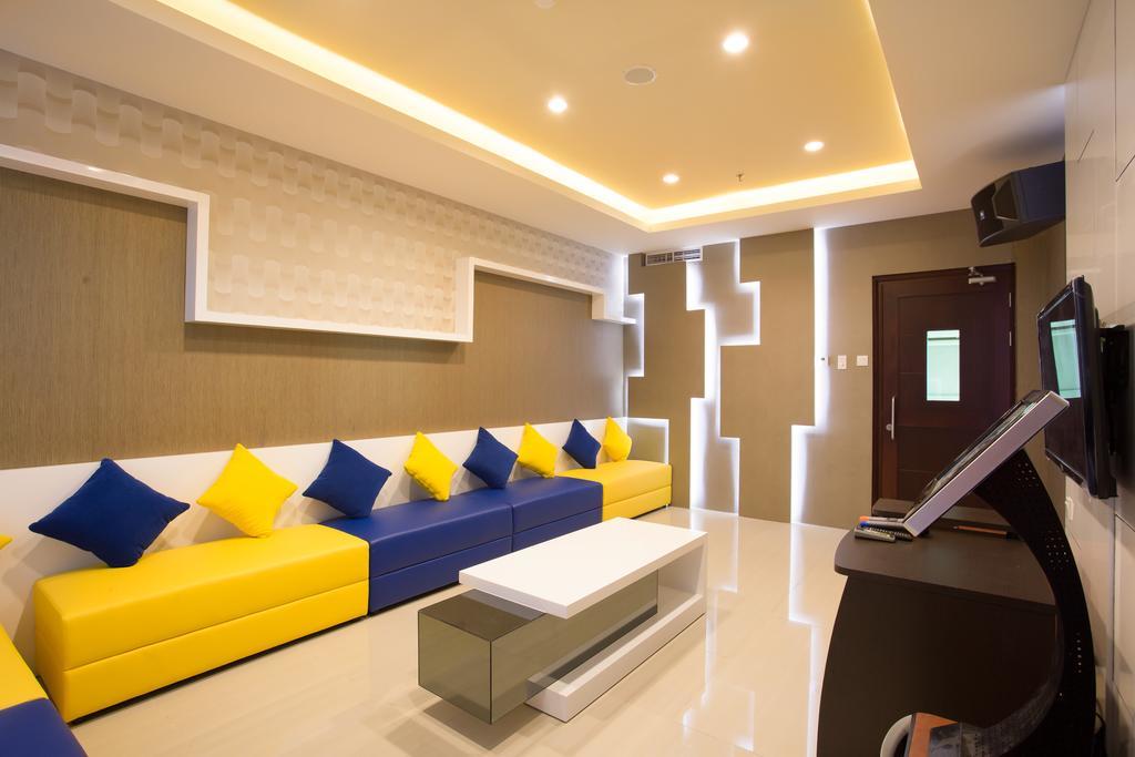 Golden Palace Hotel Lombok Mataram Esterno foto