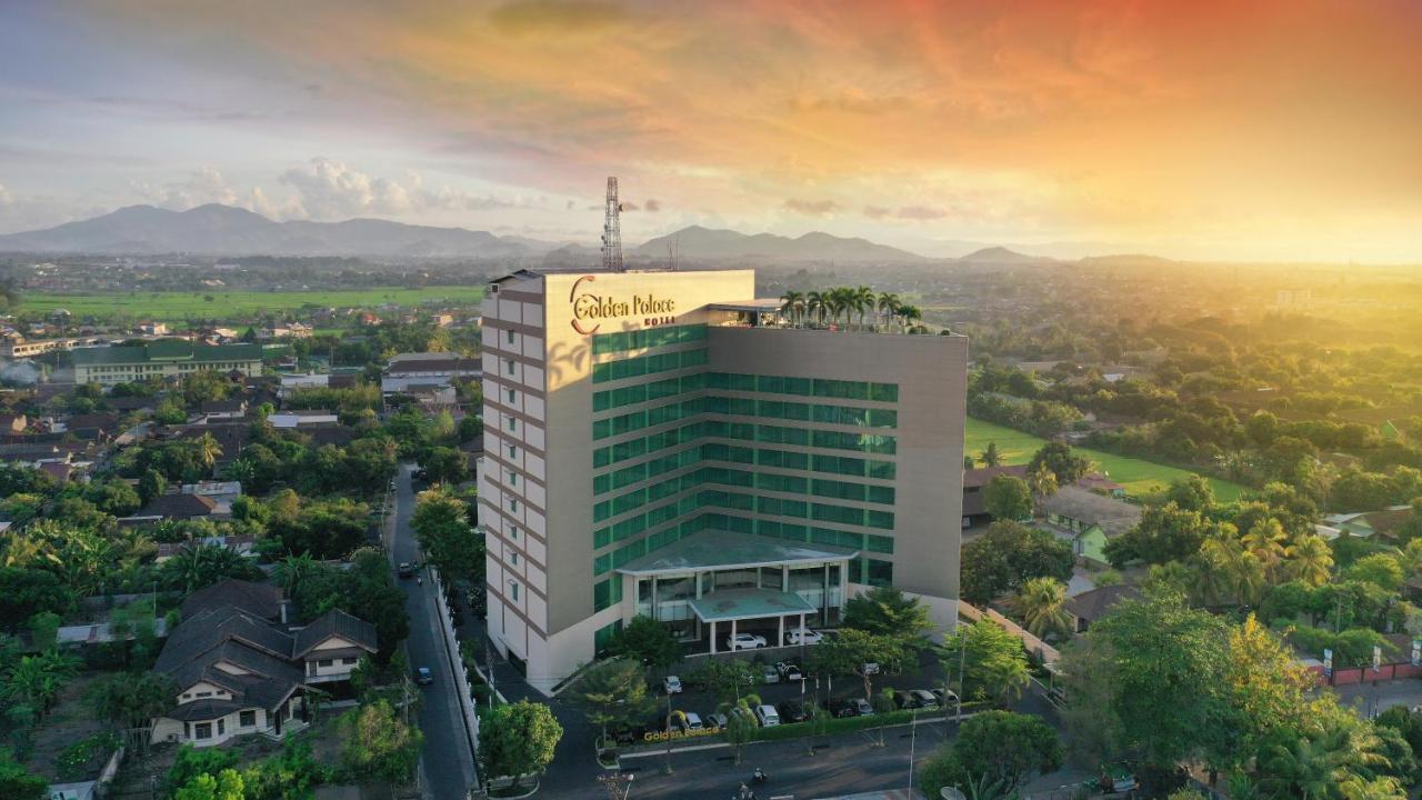 Golden Palace Hotel Lombok Mataram Esterno foto